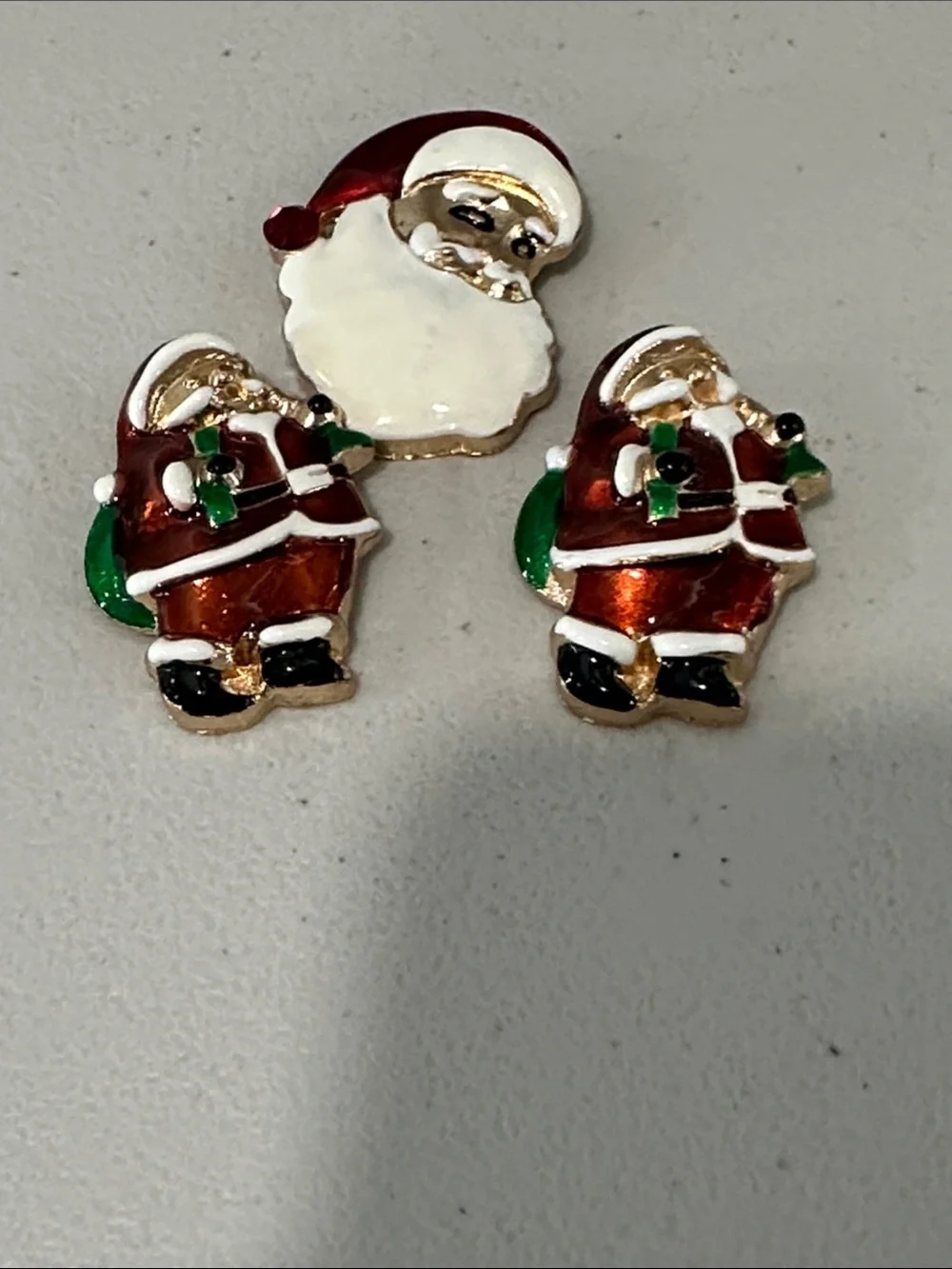 3 vintage gold tone and enamel Christmas Santa brooch. NWOT.